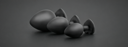 Small, medium, and large anal plug size comparison for beginners