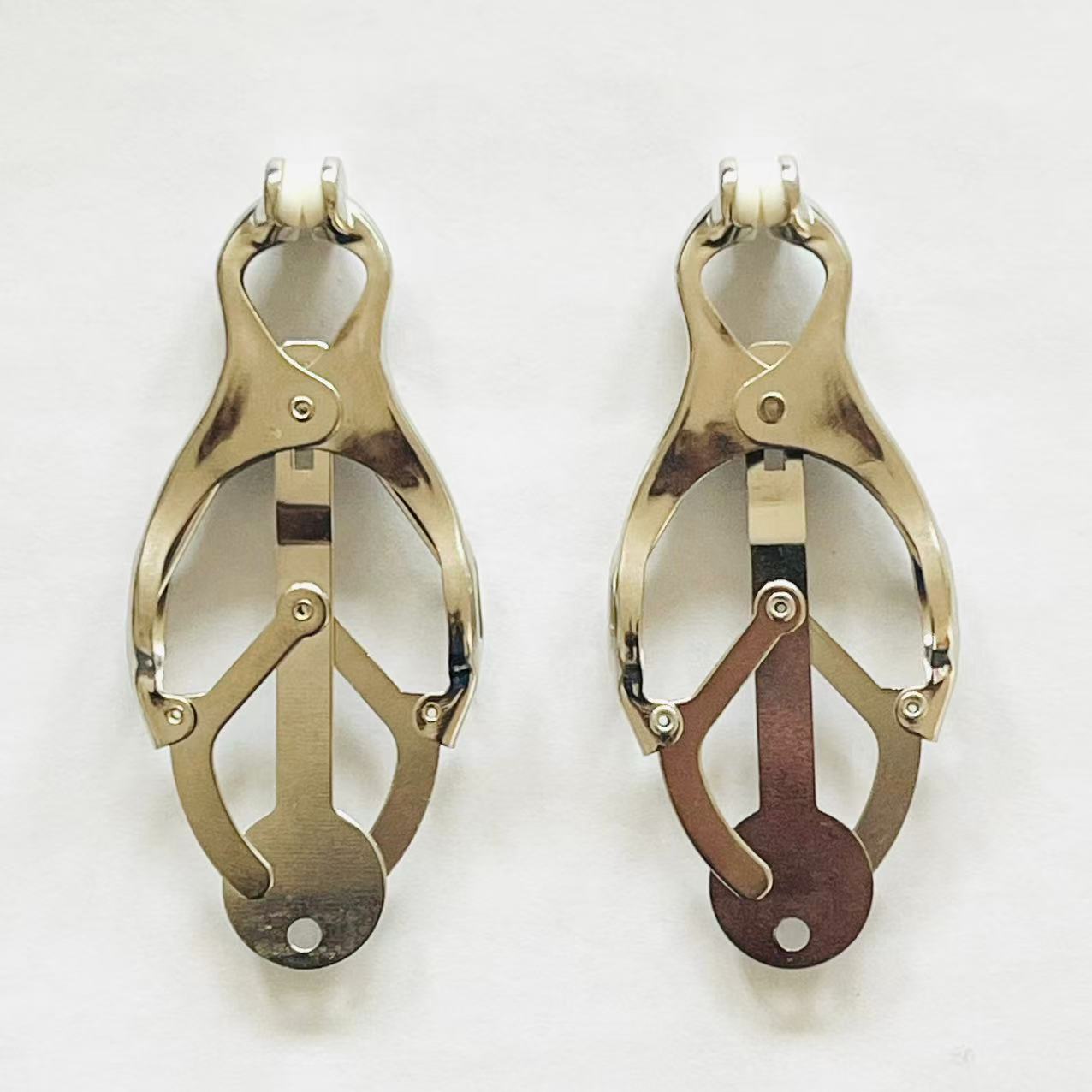 Silver Clover Nipple Clamps – Adjustable Pressure BDSM Jewelry for Intense Play