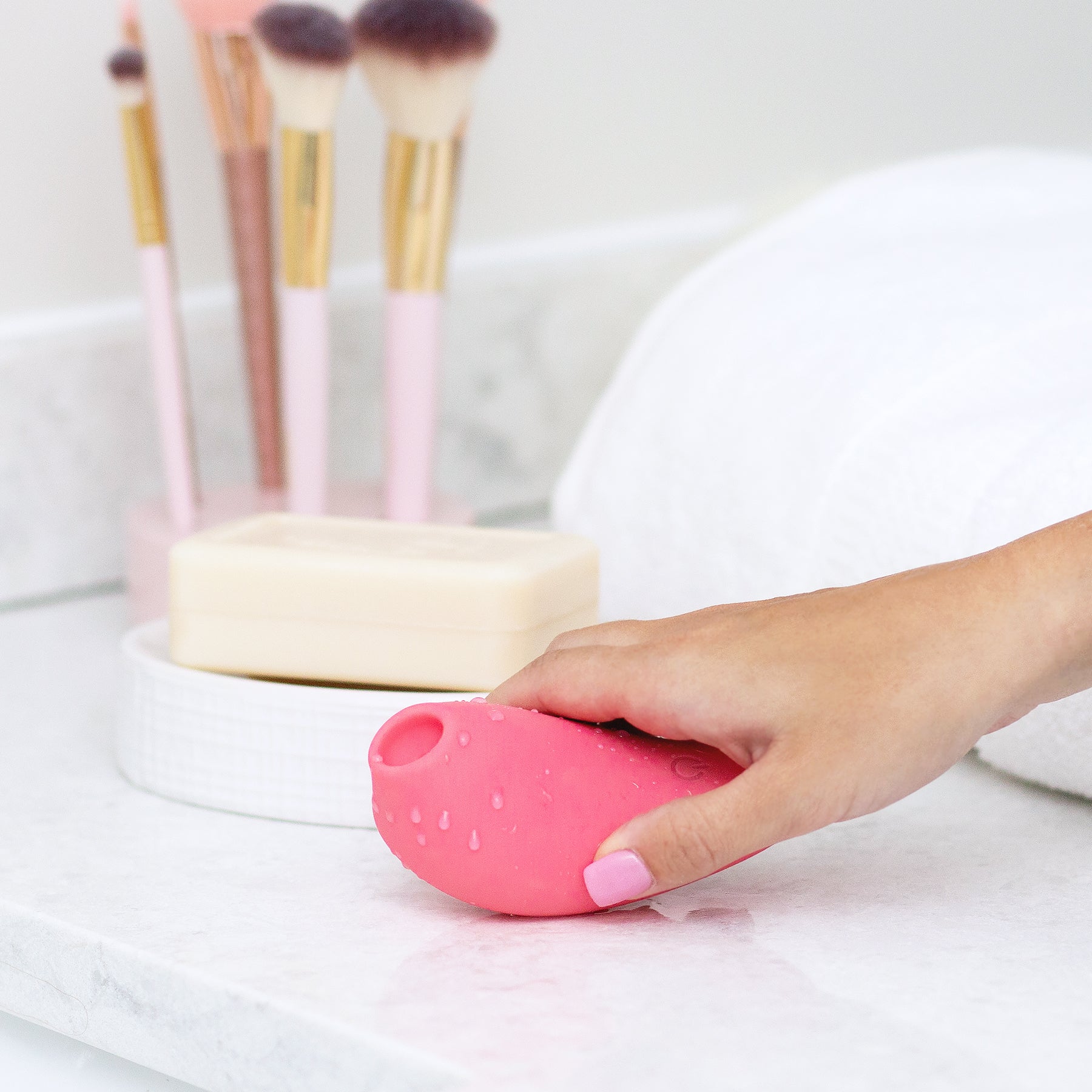 PlusOne Air Pulsing Arouser – Waterproof Rechargeable Clitoral Stimulator with Air Pressure Pulses