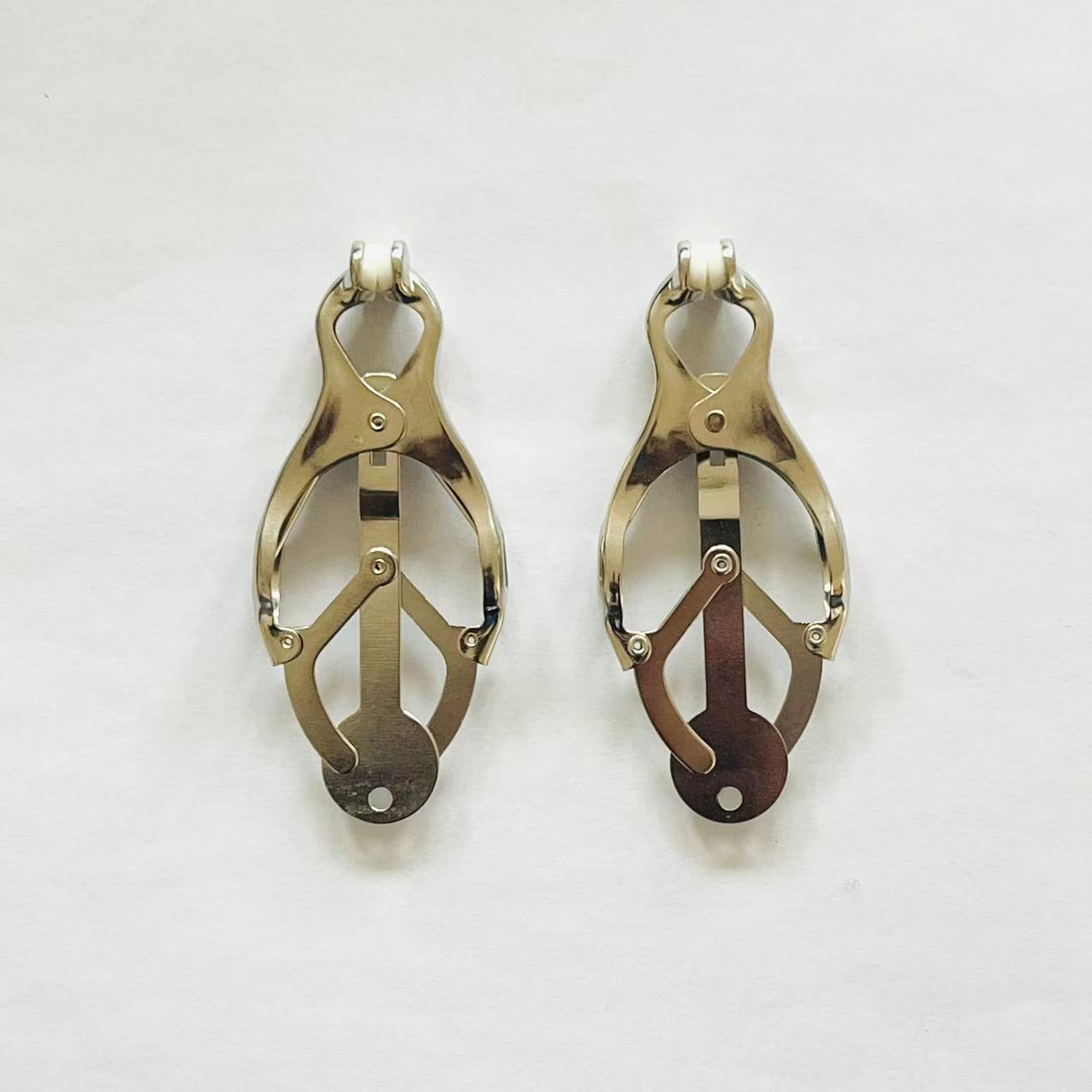 Silver Clover Nipple Clamps – Adjustable Pressure BDSM Jewelry for Intense Play